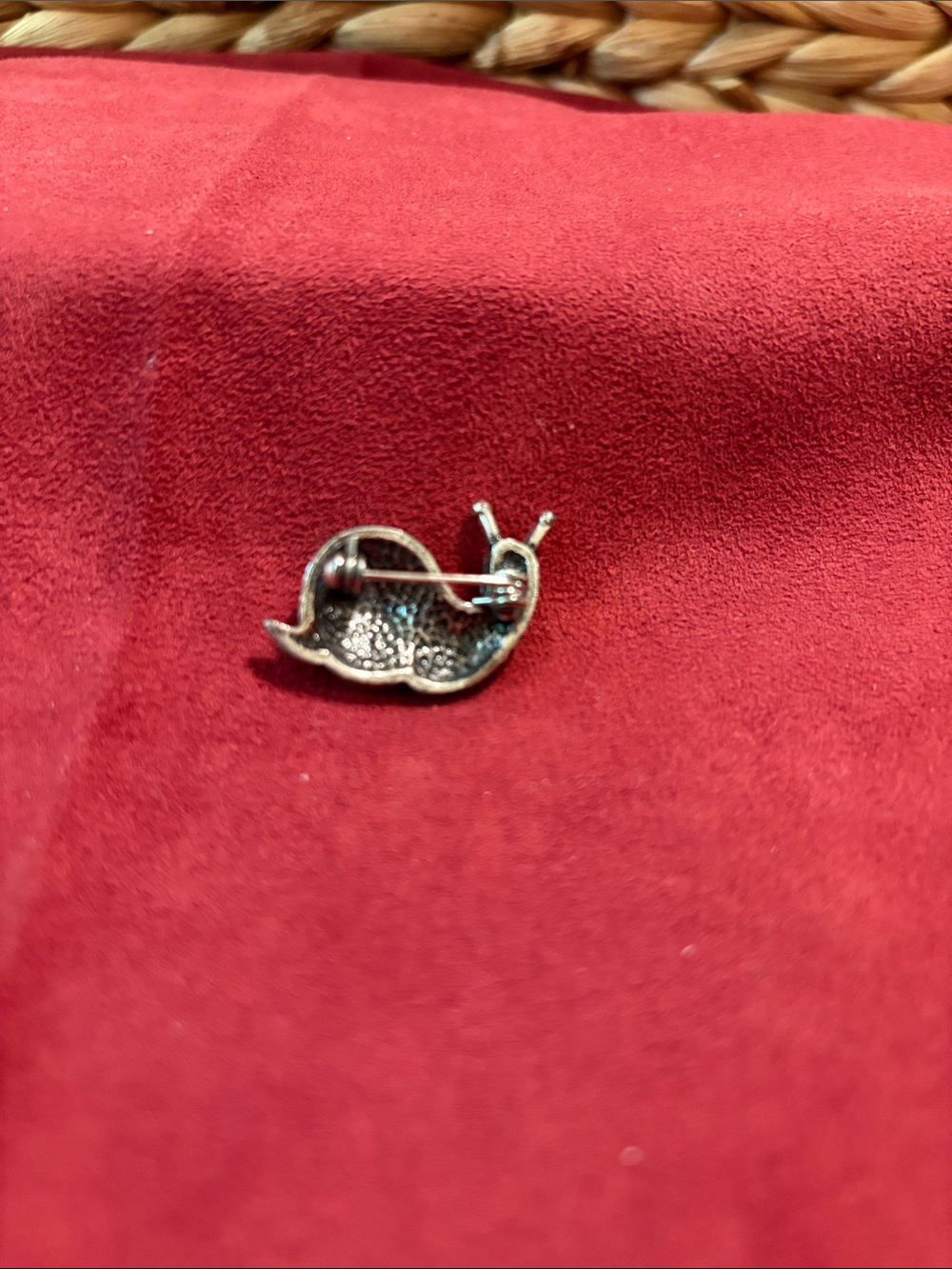 Rhinestone Snail Brooch Pin - Sparkling Silver Tone - Picture 2 of 2